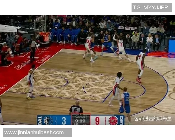 克莱在对阵灰熊中状态回暖场均17分与46个三分引发关注